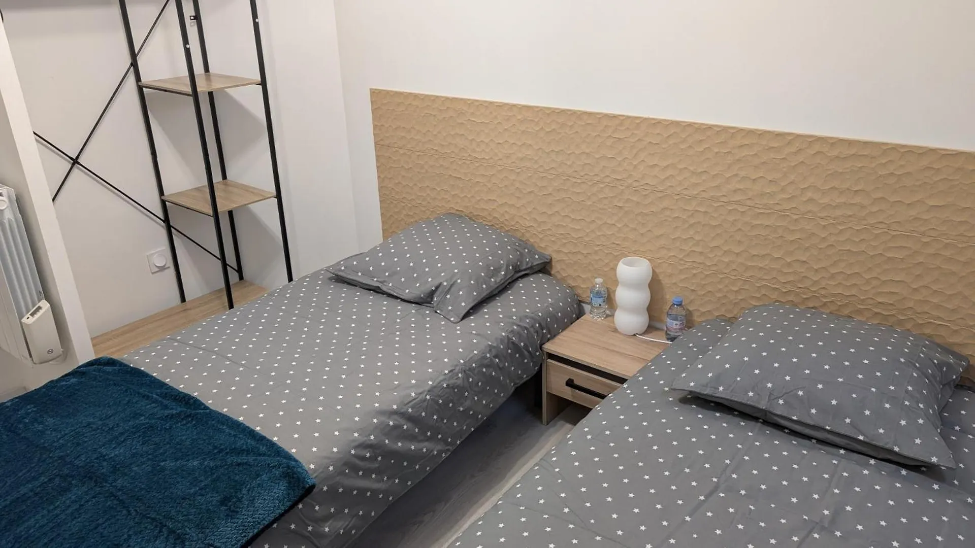 Apartamento Duplex Avec Parking Chassieu 0*,